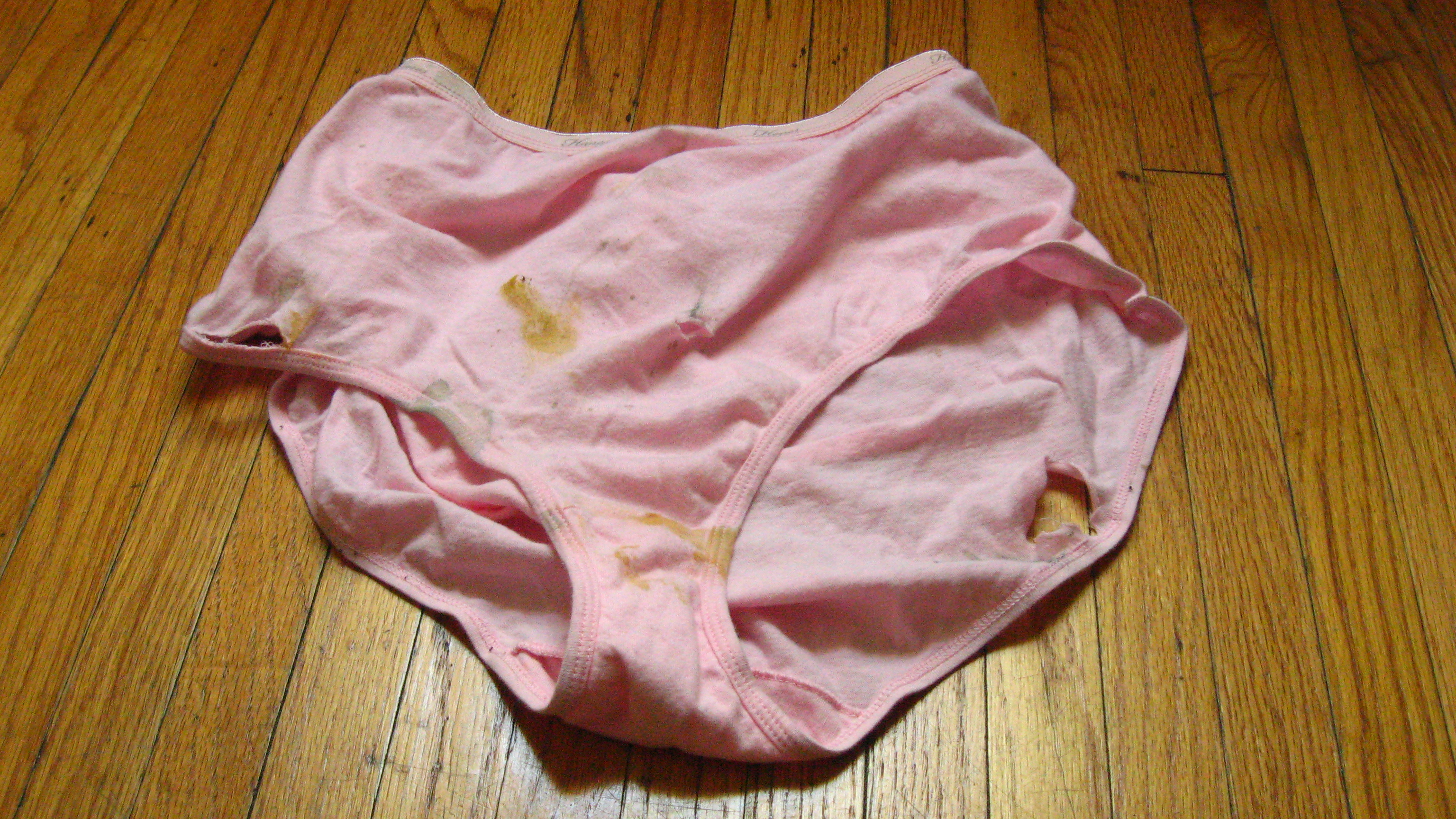 Natalia wets pink panties
